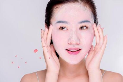 皮膚干燥用什么面膜好 皮膚用品哪個好