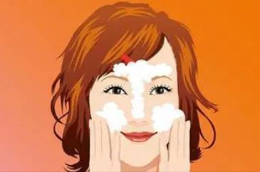 卸妝乳適合油性肌膚嗎女生（卸妝乳適合油性肌膚嗎）