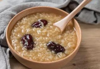 老人補血的食物有哪些大全(老人補血的食物)