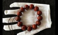 小葉紫檀盤玩時掉色嗎 小葉紫檀掉色正常嗎